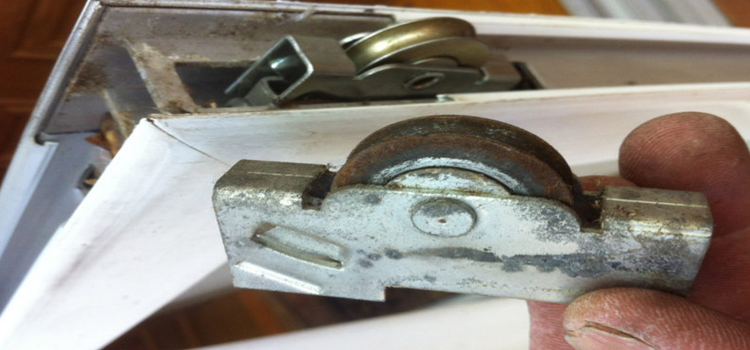 screen door roller repair in Rohnert Park